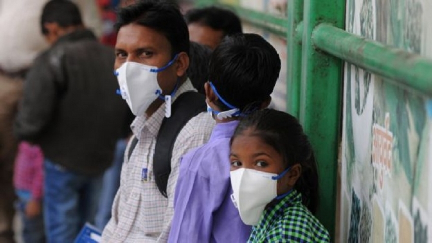 Millions of masks distributed to students in &#039;gas chamber&#039; Delhi
