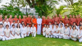 A group of foreign Bhikkhus met with President