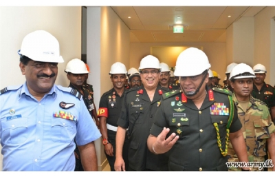 Commander Visits Akuregoda New Defence HQ Complex
